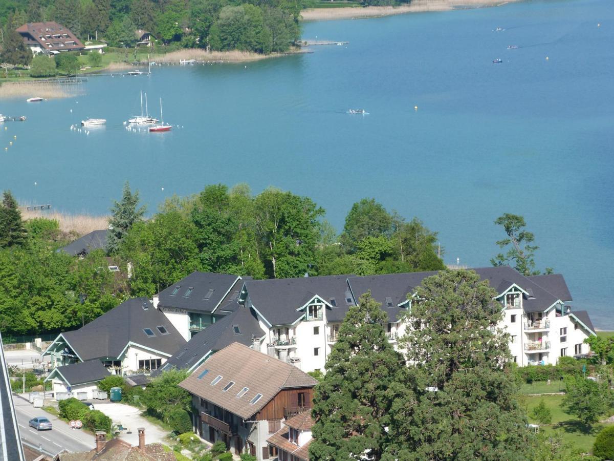Logement Atypique Avec Vue Unique Panoramique Sur Le Lac D'Annecy, Dans Une Residence Avec Plage Et Ponton Privee Sur La Commune De Дюэн Экстерьер фото